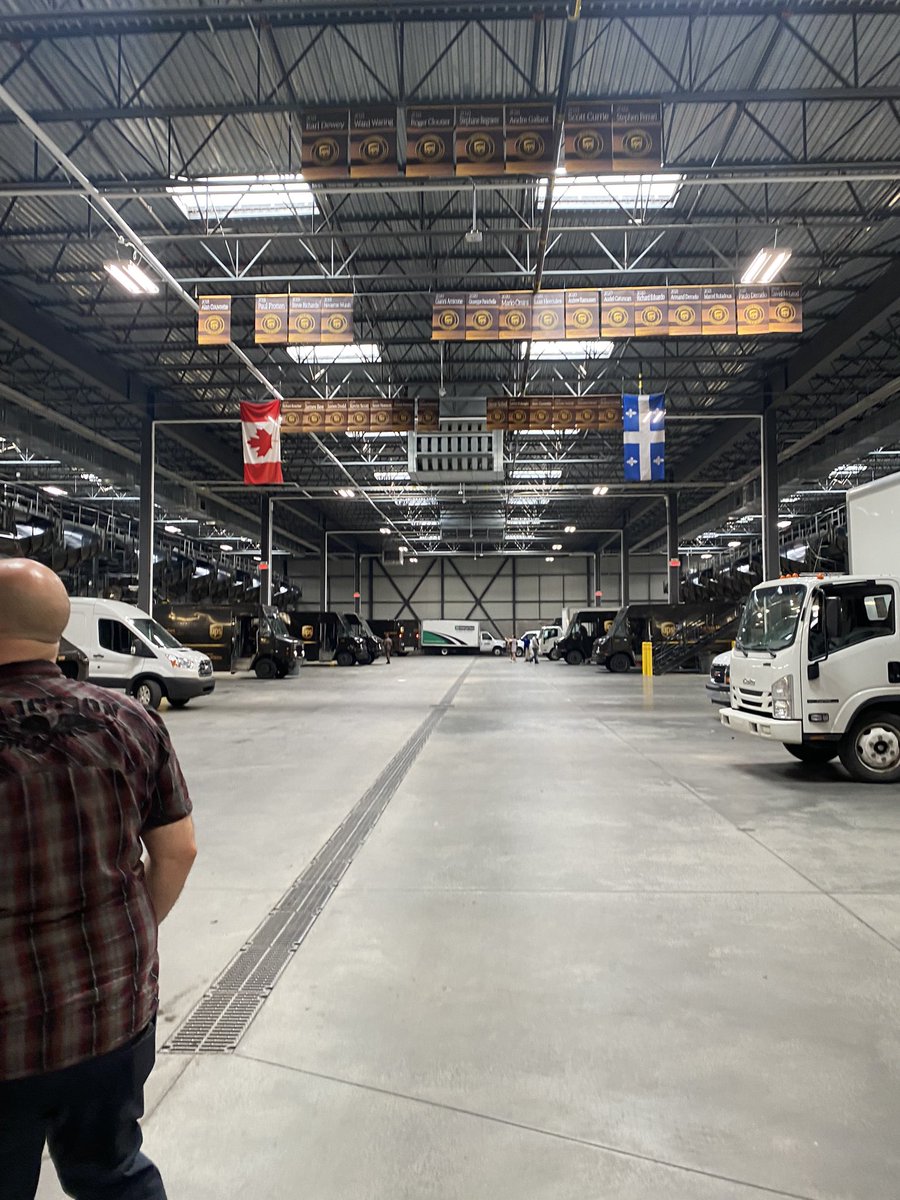 PedroS75136337's tweet photo. @vincep634 @Ups @UPS_Canada @UPS_JCondon     @putz0913 Training this week in Brossard , Quebec . This Centre has quite a few Circle Of Honor Drivers ! Testament to the Safety culture here https://t.co/zObiMWYUg0