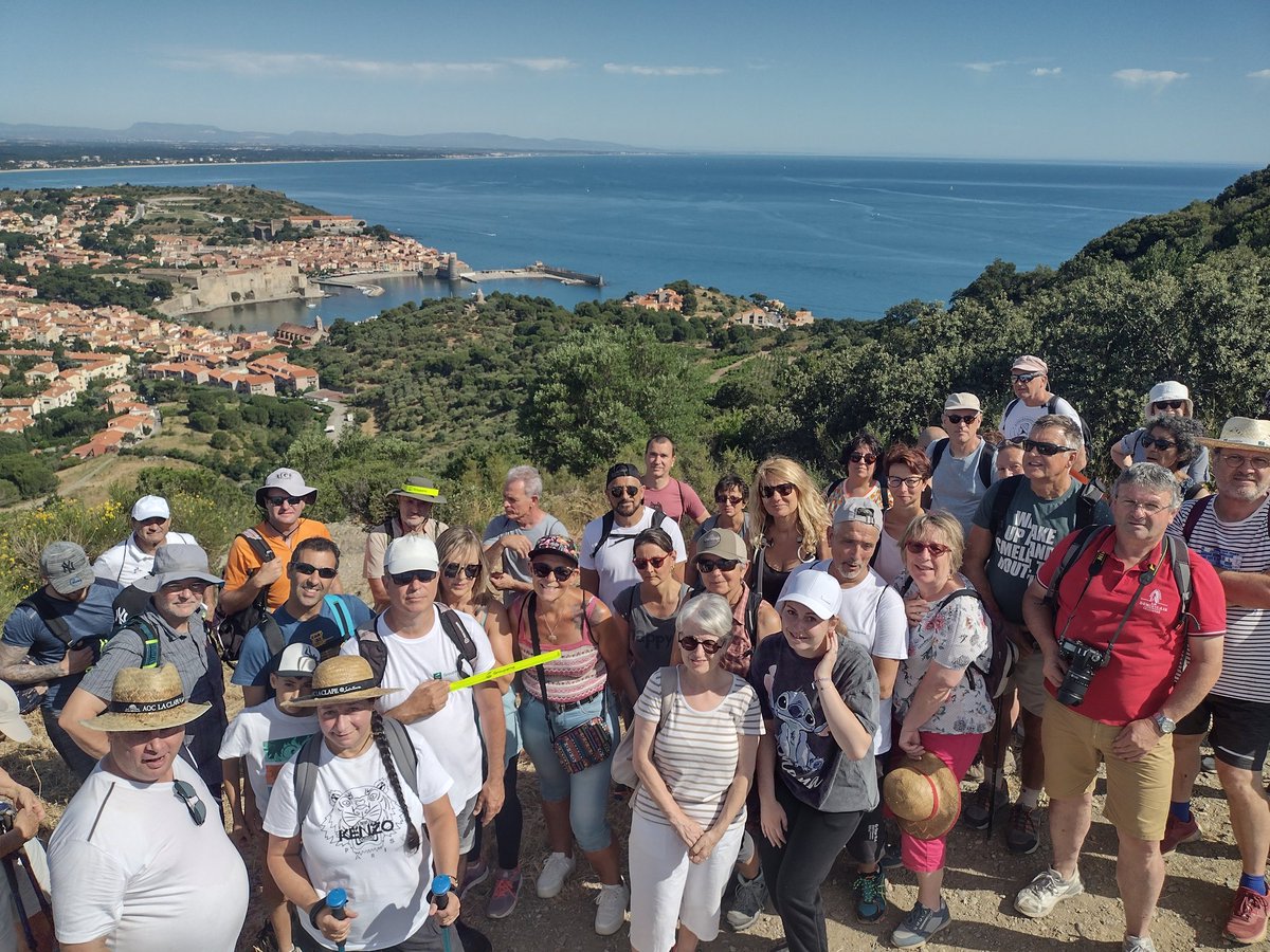 DominiqueDurini's tweet photo. @GroupamaMed #Fondation Groupama   a organisé la balade solidaire au profit de l'association Strumpell Lorrain samedi 11 juin 2022 dans la magnifique ville de Collioure. Les élus ont remis le chèque à Mme Ribot, représentante de l'association des  P.O. https://t.co/maI8tTeFp9