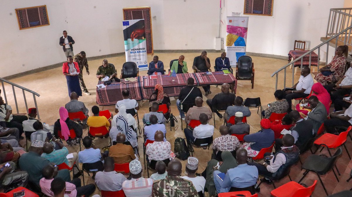 LuleMwatsefu's tweet photo. 2/2: In the forum, stakeholders assessed concerns and threats that could disrupt the peaceful delivery of elections in @OurKwaleCounty and possible collective mitigation measures. @denmarkinkenya @EUinKenya @SFCG_Kenya @Huria_KE @IEBCKenya @ngaosKE https://t.co/hwRkZAFUgA