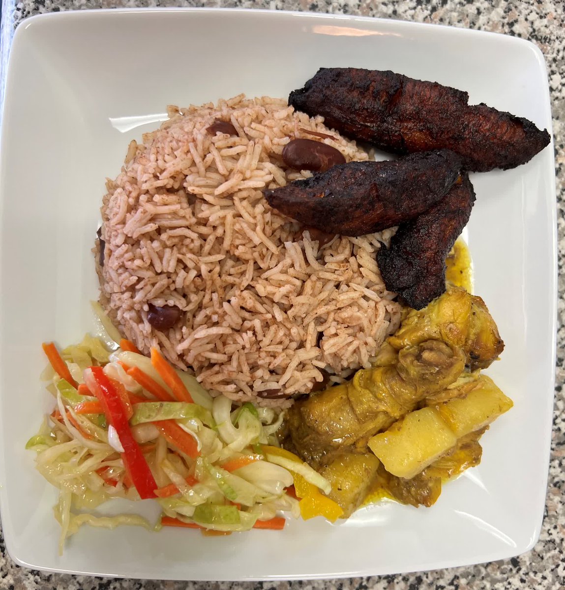 Kershaw2Go's tweet photo. Join me in welcoming back Broad Street Lunch &amp; Jamaican Cuisine to the Kershaw2Go family.  We are honored to serve them.  Place your order today for an amazing burger or flavorful jamaican cuisine.

https://t.co/9tyUtMQ6jg 🚗🥘

#kc2go #kershaw2go #broadstreetlunch https://t.co/yIfwnGBKFK