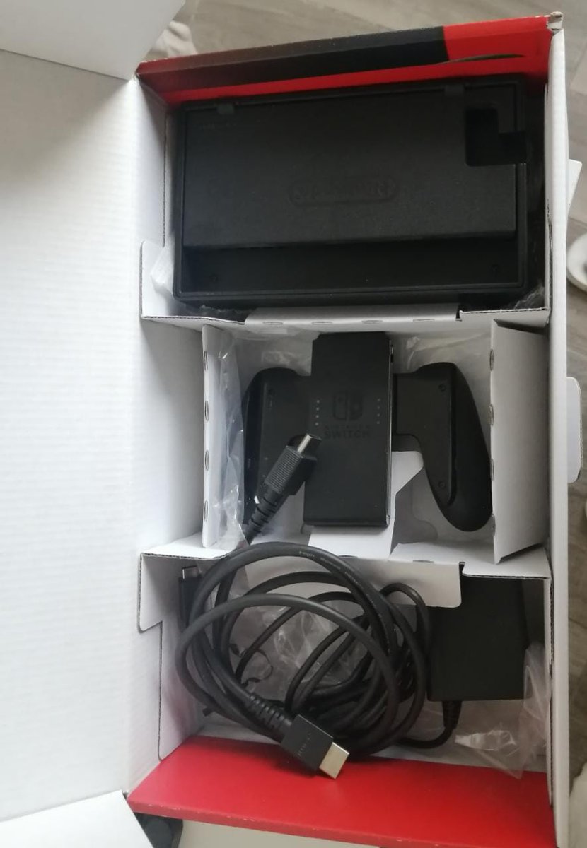 xuxoramos's tweet photo. 🐾🐾🐾¡𝗥𝗜𝗙𝗔 𝗖𝗢𝗡 𝗖𝗔𝗨𝗦𝗔!🐾🐾🐾
Estamos rifando este Nintendo Switch 2017 para comprar desparasitantes y enviarlos a refugios y rescatistas en Qro, Torreón, EdoMex y CDMX. Son 20 boletos de $400 pesos. Nos ayudan con uno, o compartiendo, plz? https://t.co/UzVlHL0Mw0 https://t.co/zRmgMeegJs