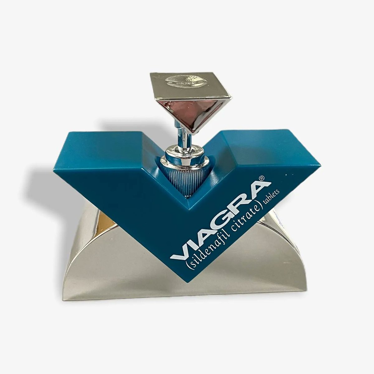 cortexcreatives's tweet image. FASHION: South London’s Jerks Store, formerly Teejerker, has launched a new online platform for vintage tees, merch and memorabilia.

Jerks™ is firmly rooted in Music and Counter Culture, with a collection that holds cultural resonance and meaning.