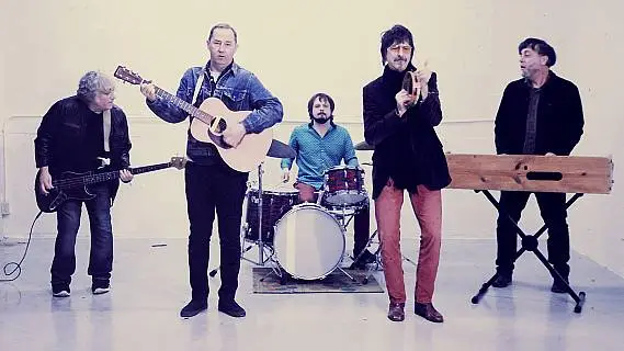 sonicwavemag's tweet photo. Reigning Sound se separan
https://t.co/iuVxR1AFDa #reigningsound https://t.co/v7whbae4yV