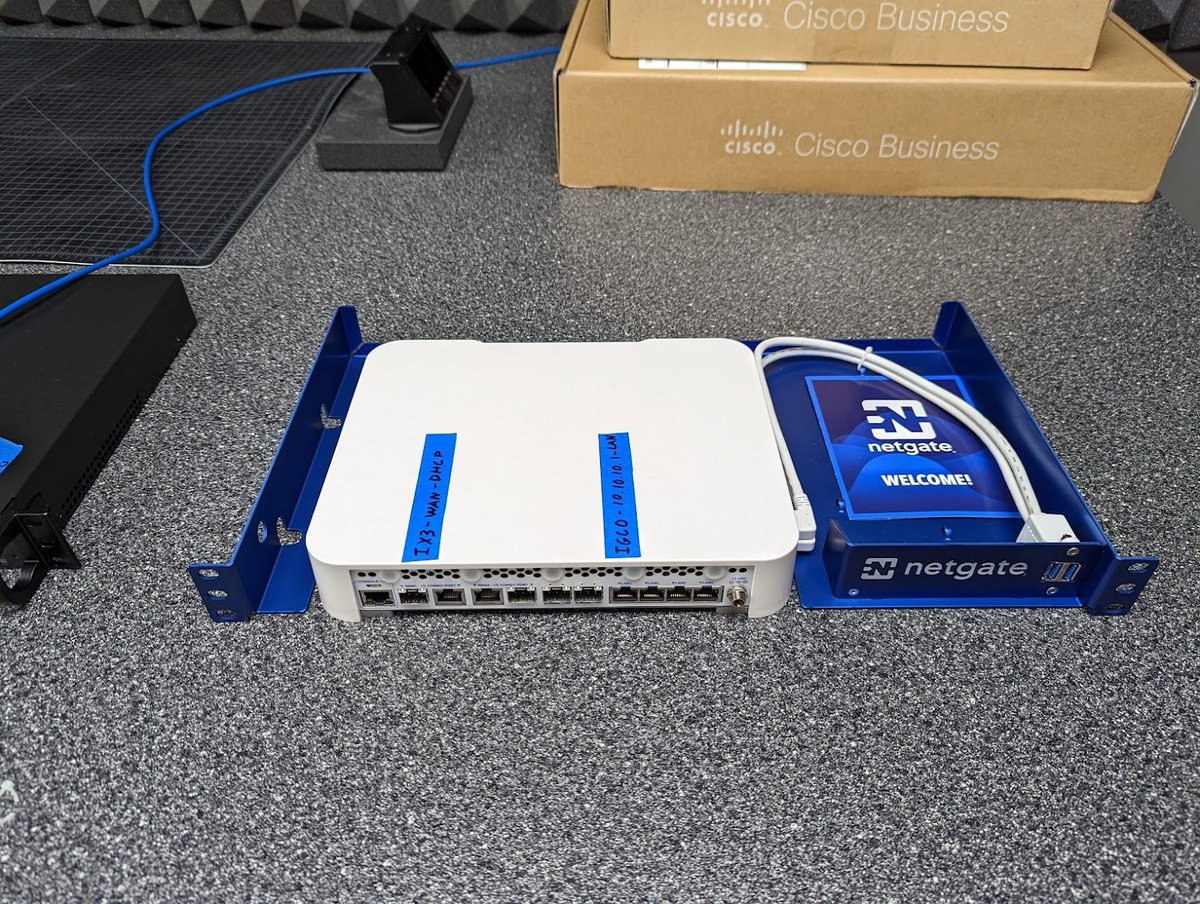 It's such a nice blue for my <a href="/NetgateUSA/">Netgate</a> Rack mount.
shop.netgate.com/collections/mo…