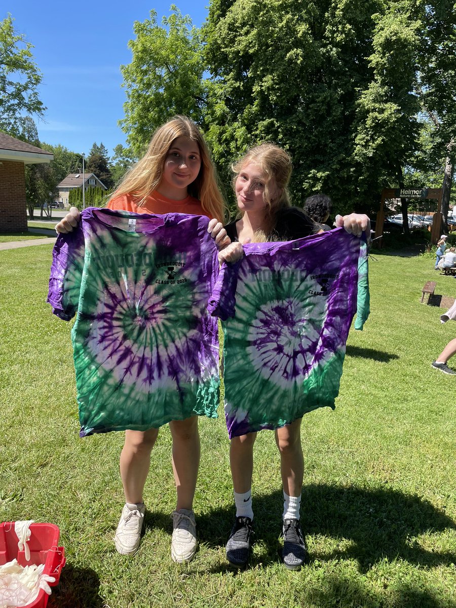 Just like that, my 30 years of teaching tie dye at Rogers Outdoor Ed comes to an end 🥲We had beautiful weather and so much fun! This I will miss. <a href="/WestIrondequoit/">West Irondequoit CSD</a> <a href="/DrCBRichards/">DrChristine Richards</a> <a href="/AaronJohnsonWI/">Aaron R. Johnson</a>