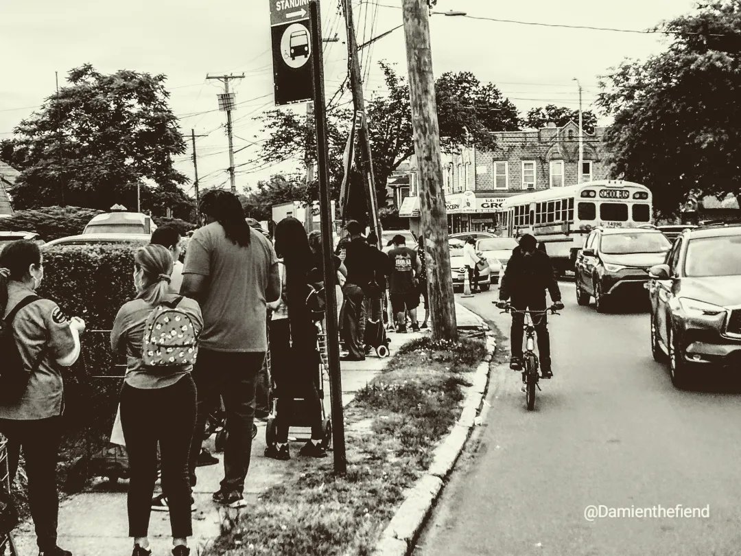 Damienthefiend's tweet photo. Morning Food Pantry Line.

#ny1pic #NFT #NFTCommunity #NFTs #nftart #nftphotography #NFTProject #OpenSeaNFT #opensea #streetphotography #NYC #humansofnewyork https://t.co/TiaT6gQcKn
