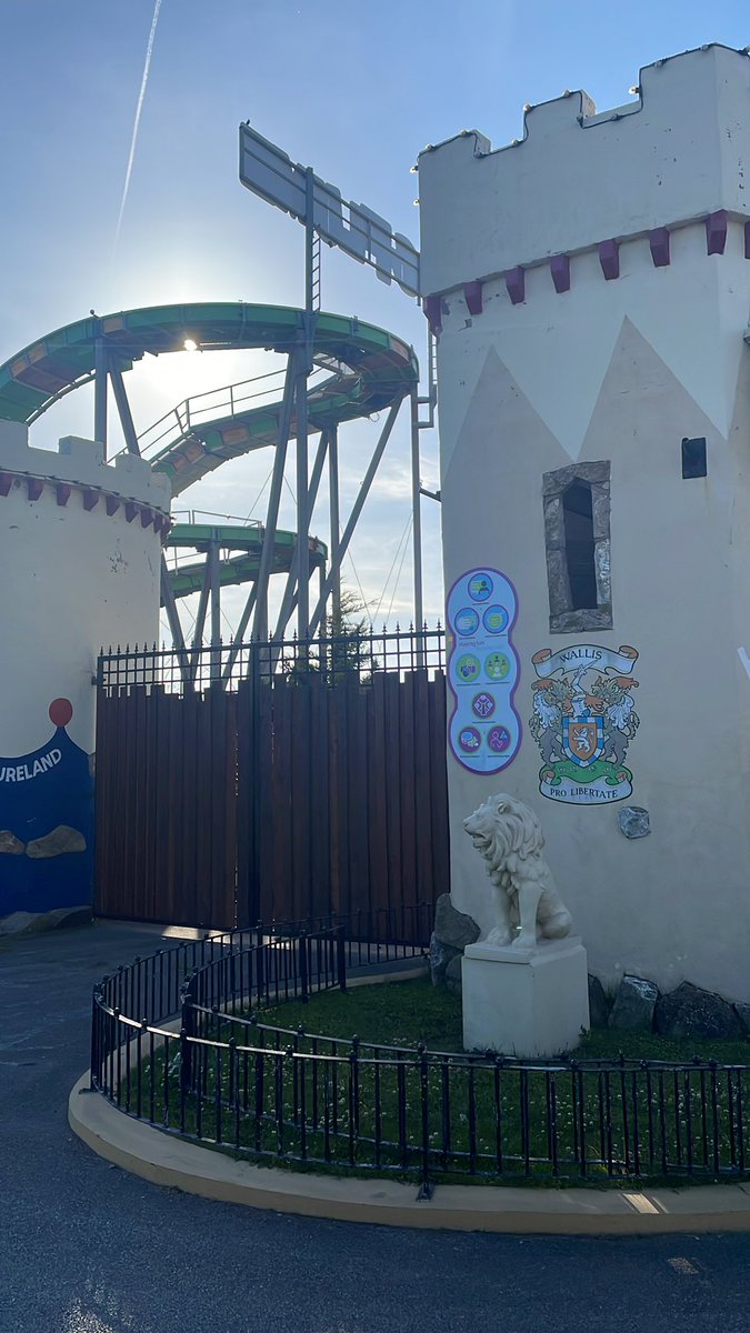 bolton111's tweet photo. Hi everyone. When last time southport pleasure beach was open???? https://t.co/yMYwgK0YFc