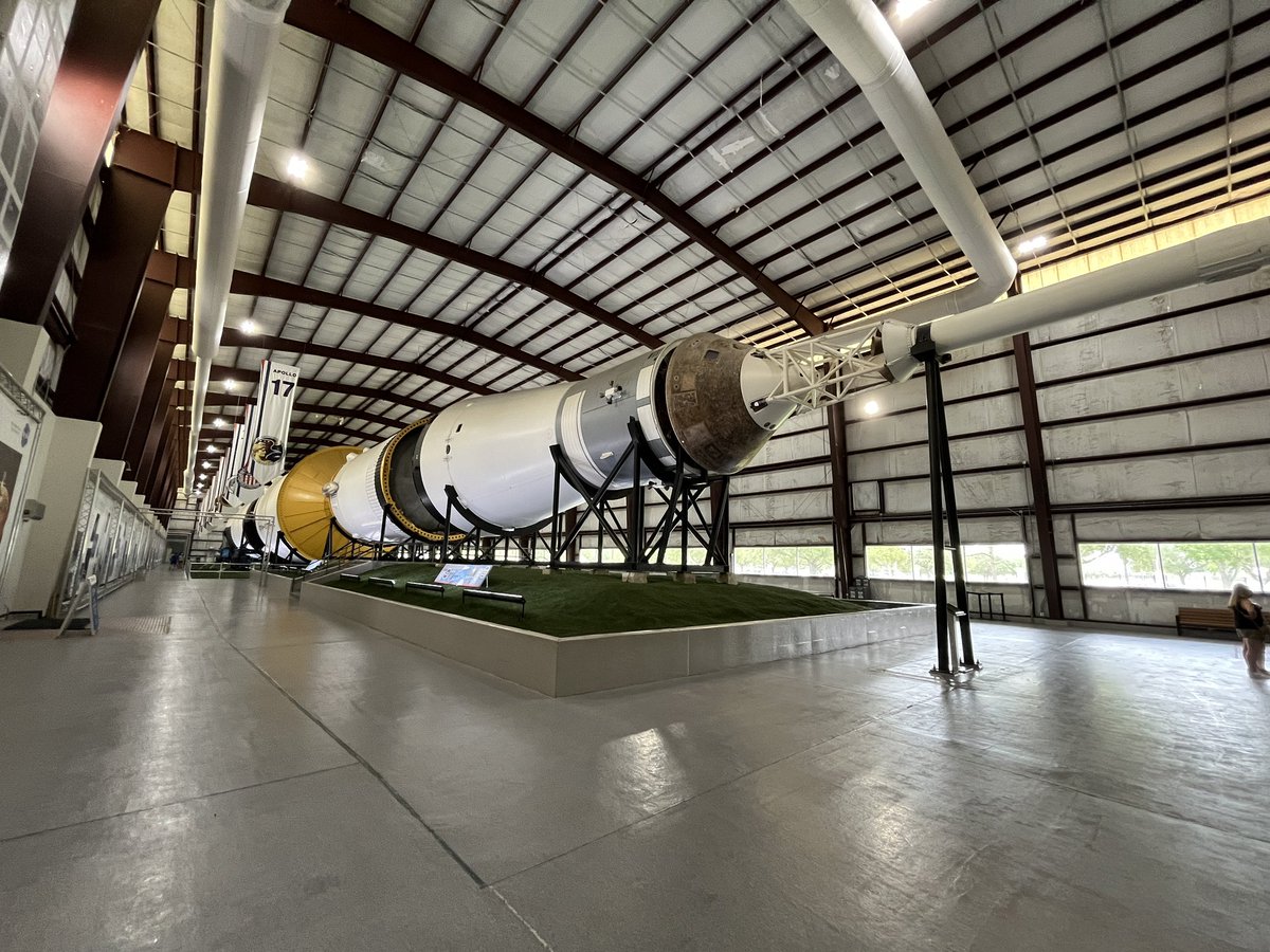 aparrisx's tweet photo. My afternoon office. ๐๐ #theinspired24 @theinspired24 @SpaceCenterHou #spaceplusNFT https://t.co/1gxdQ51zuG
