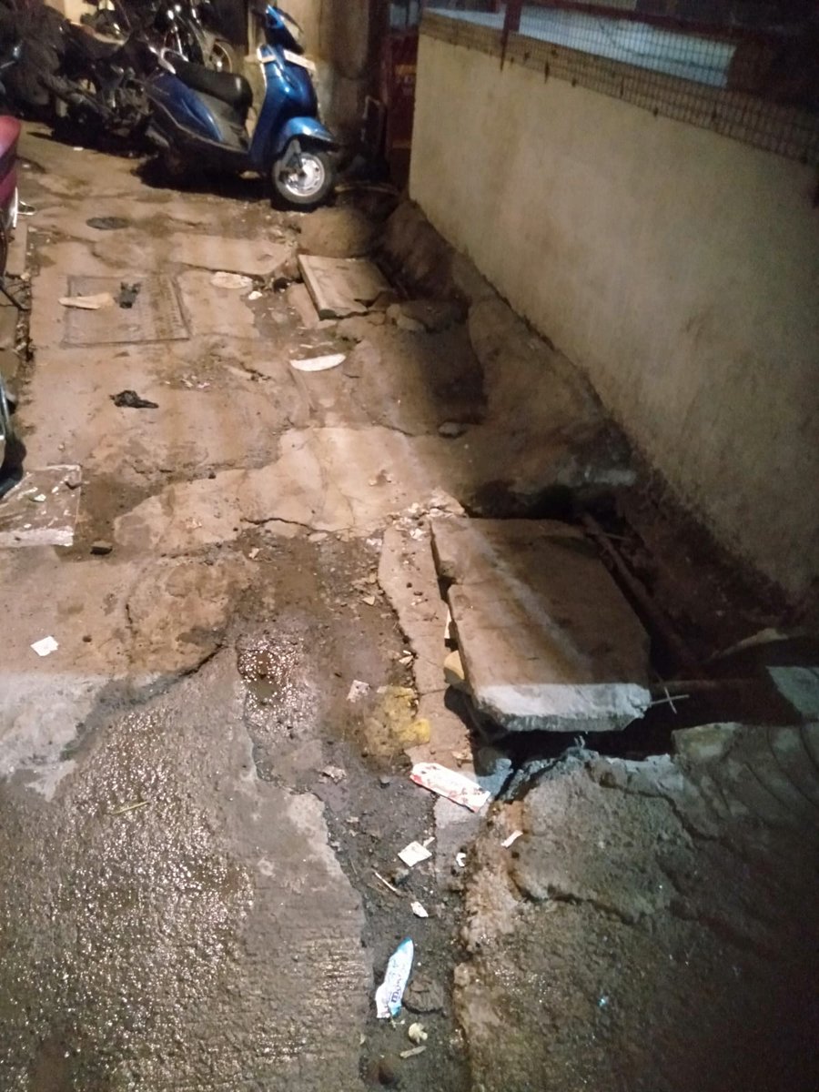 980Sahir's tweet photo. Paily pada mein raju bhai ke ghar ke paas galli mein gutter ka pani leak ho raha tha to meri complain per use sahi Kar diya gaya hai.

Ahmad Sahir Chougule Congress Slum Cell Taluka Vice President
@ravirajaINC @INCMumbai @BhaiJagtap1 @VarshaEGaikwad https://t.co/saJV1HizXi