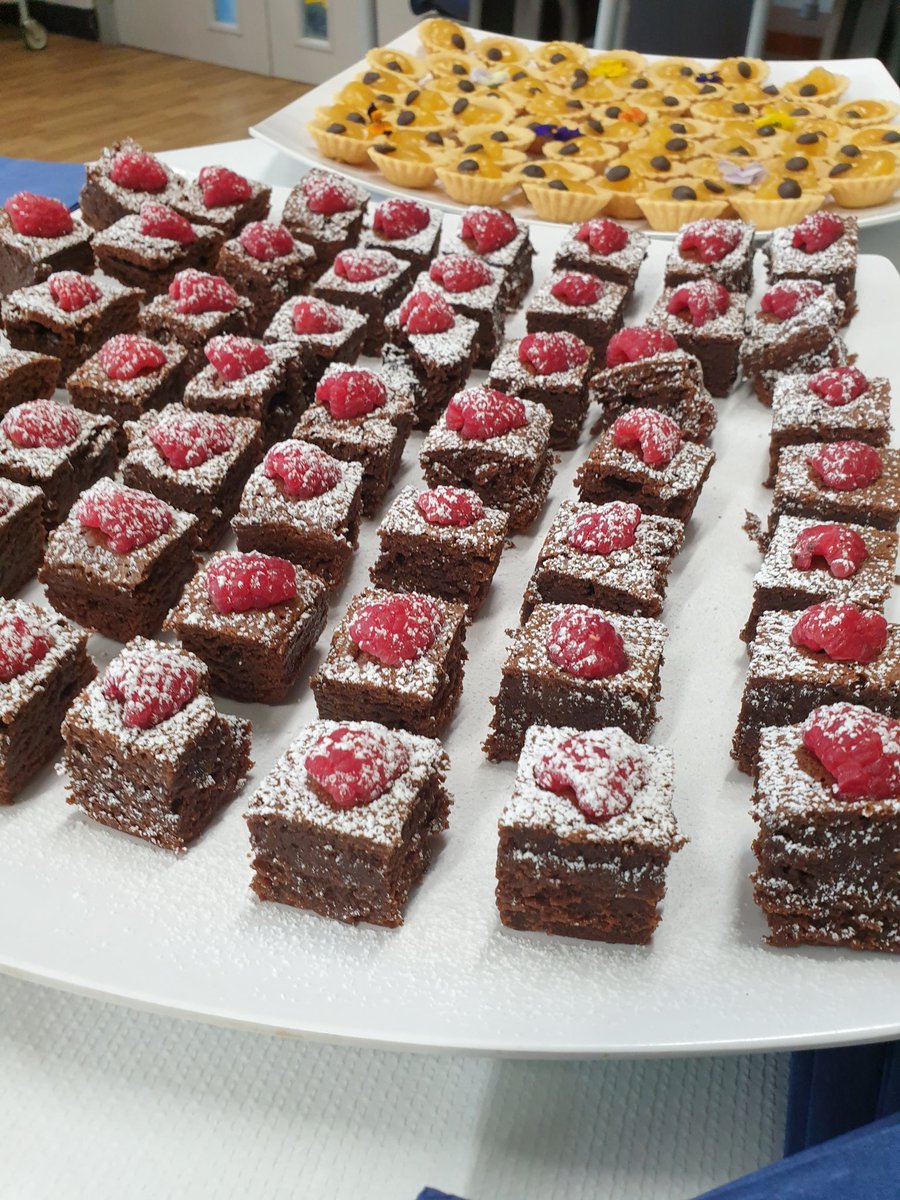 Future Schools Canape Evening at Cumnor Girls Prep 🥂🍾
@Thomas_Franks_
<a href="/Headshipjourney/">Amanda McShane</a> <a href="/WeAreCumnor/">Cumnor House School</a>