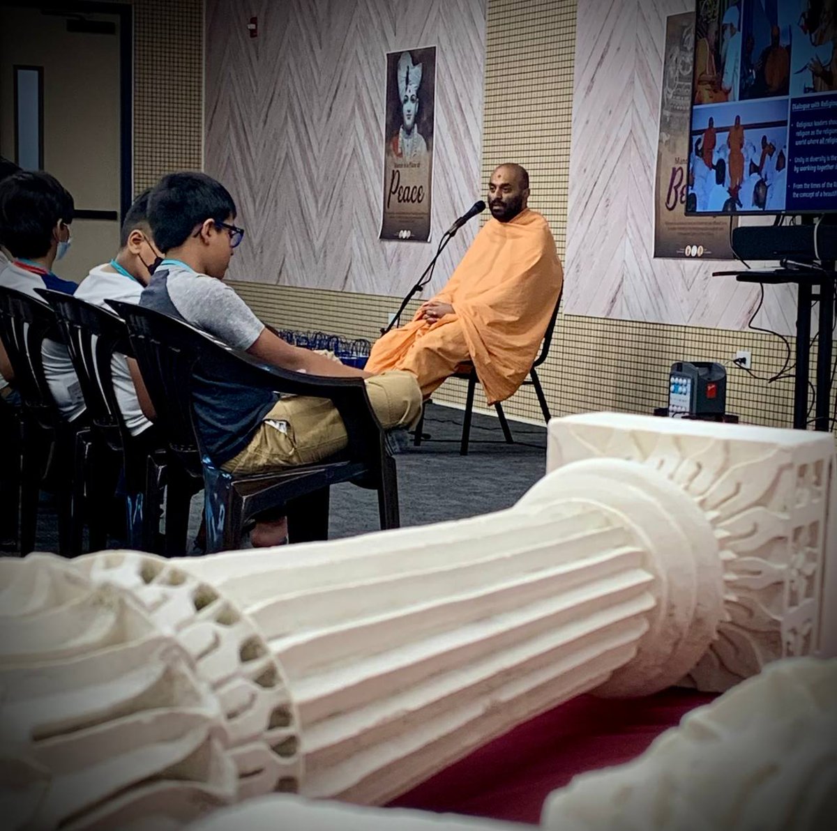 BAPS Chicago tweet media