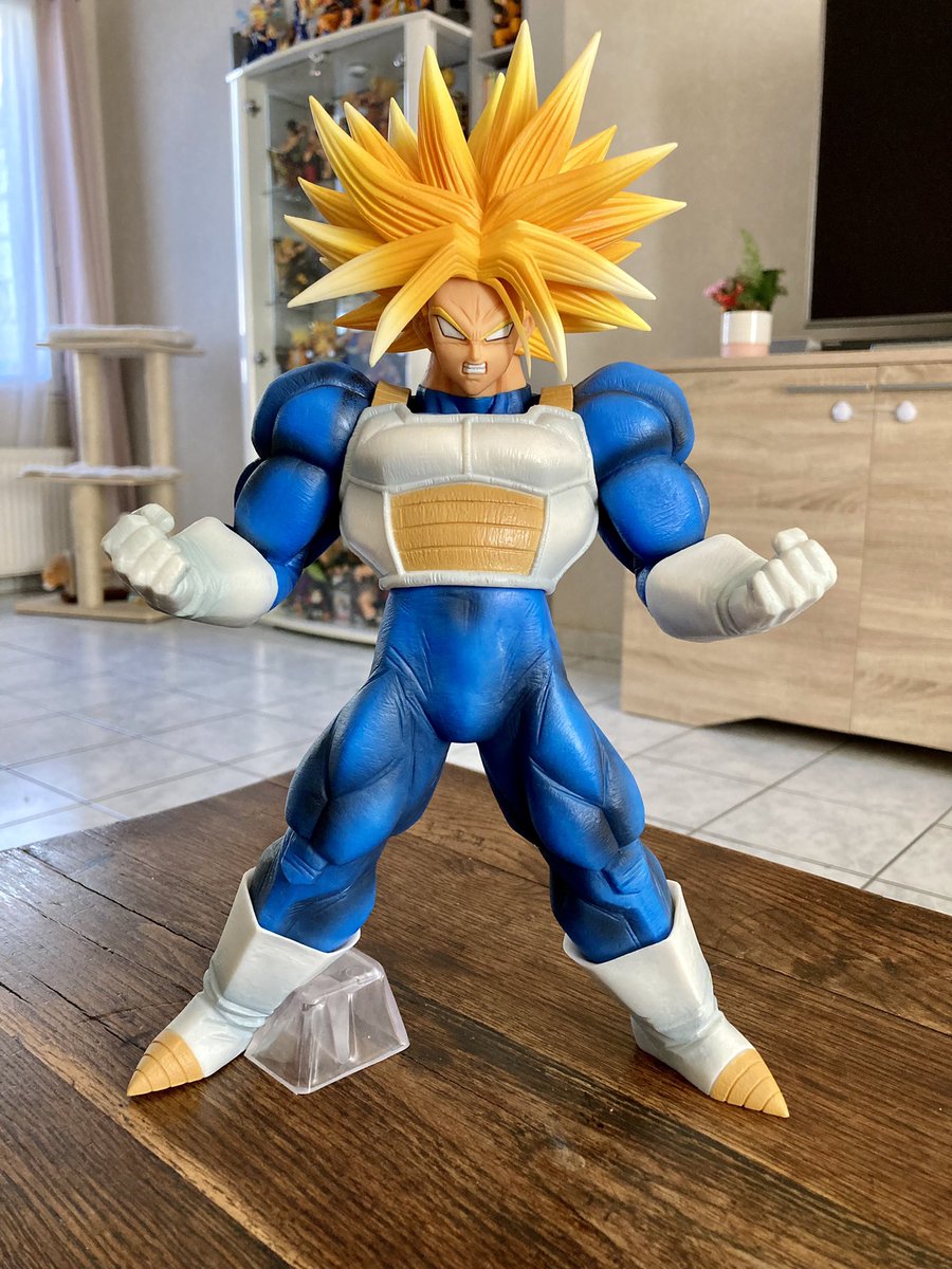 AntoTllr19's tweet photo. Il est arrivé ! La montagne de muscle, super Trunks ! 💪🏻🐉🇯🇵 #dragonballz #trunks #supertrunks #banpresto #ichibankuji #ichibansho https://t.co/zeBoXBPhor