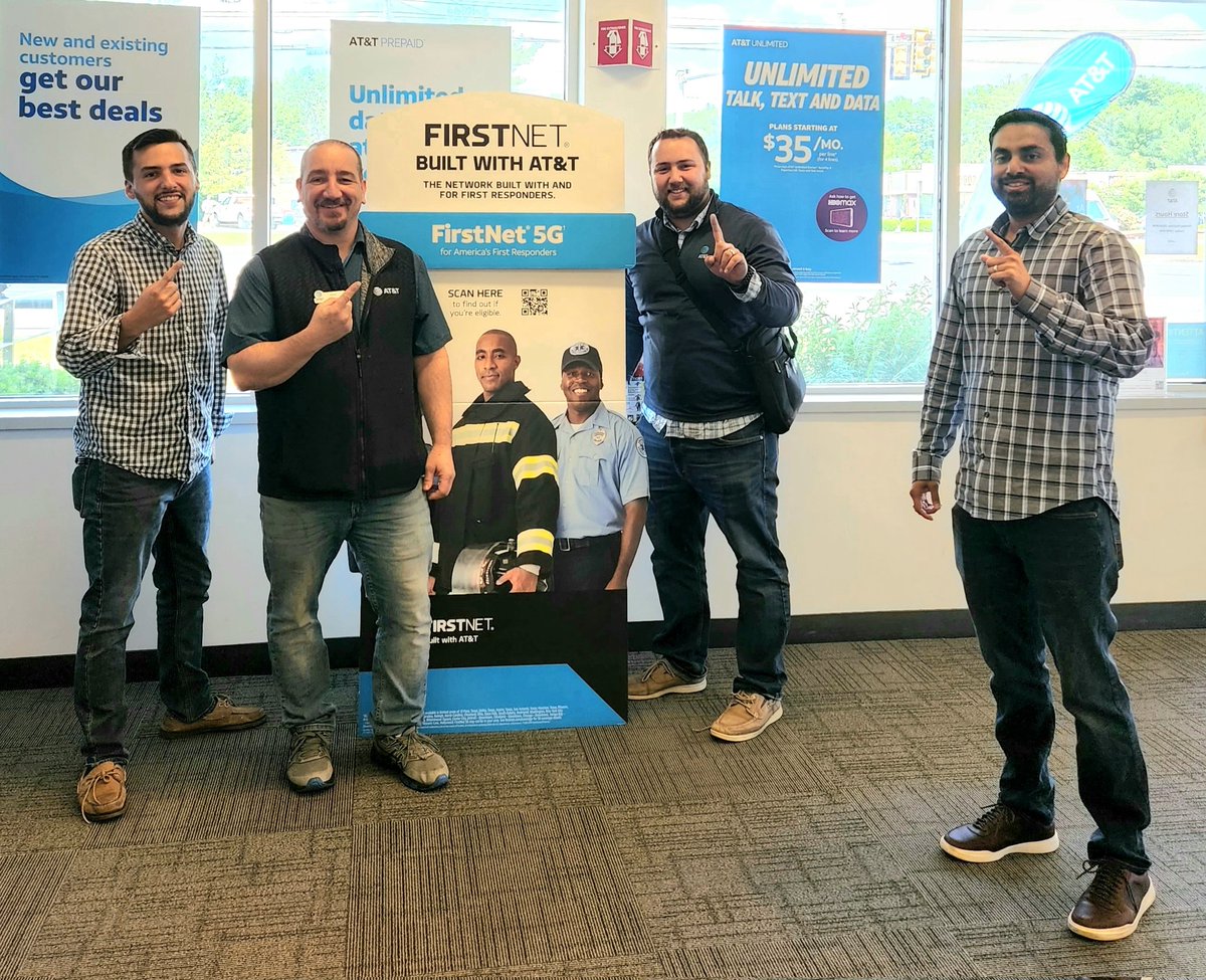 DanielNDemers's tweet photo. I had a great visit from @Dendenas @AhsanSameul92 and Isaac. I am setting a course to the top. #ATT #OURNEtouch https://t.co/TJ3paazRXd
