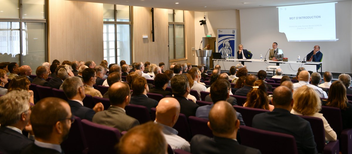 DIRIHEDN's tweet photo. Réunion des auditeurs des sessions @IHEDN en région du cycle 2021-2022: 223e (PACA), 224e (IdF); 225e (Nelle Aquitaine); 226e (Hauts de F); 227e (IdF) pour une journée de débats et de cohésion: tous auditeurs  au service d'une unique défense de la nation par la nation ! https://t.co/bu2qyFmKsD