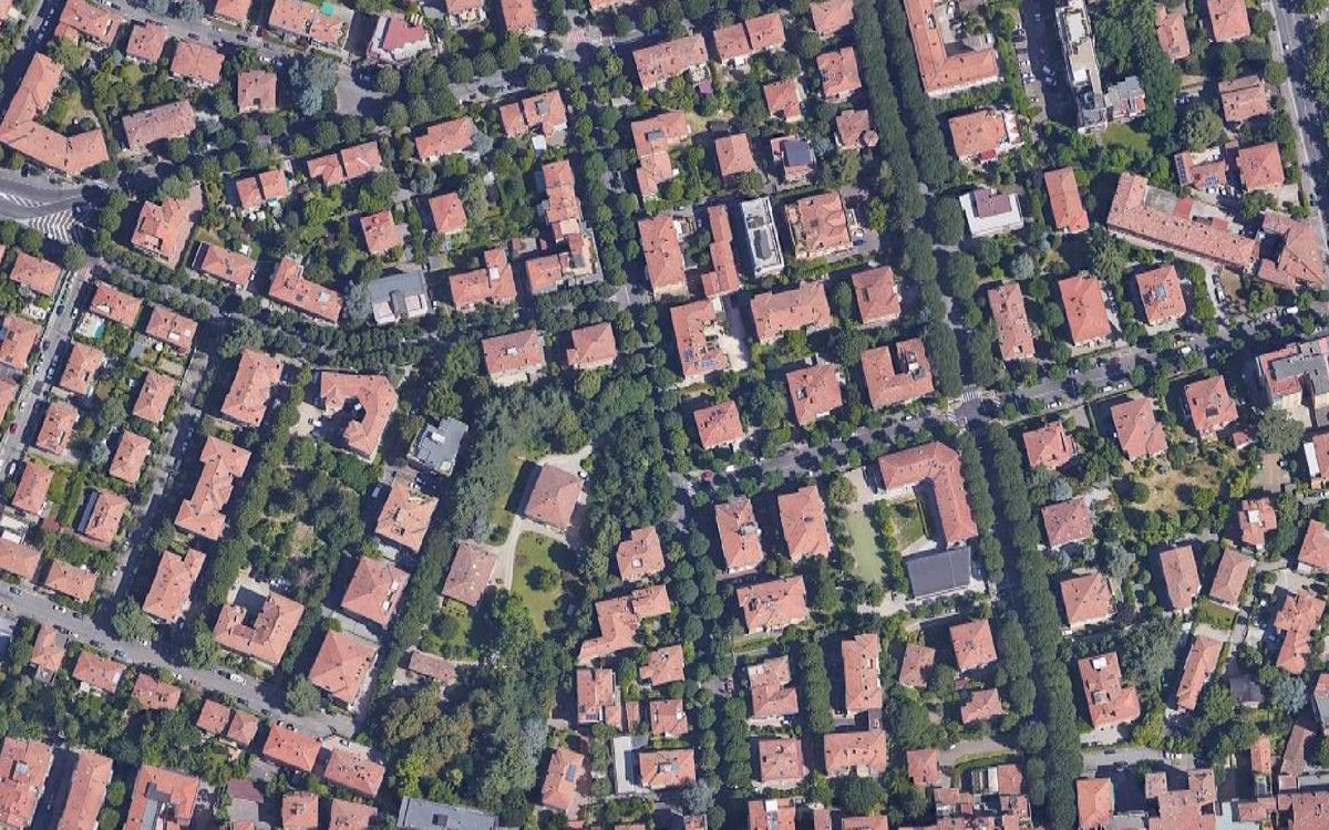 samkbloch's tweet image. This neighborhood in Bologna, Italy grew a dense urban forest using one weird trick — traffic engineers hate them