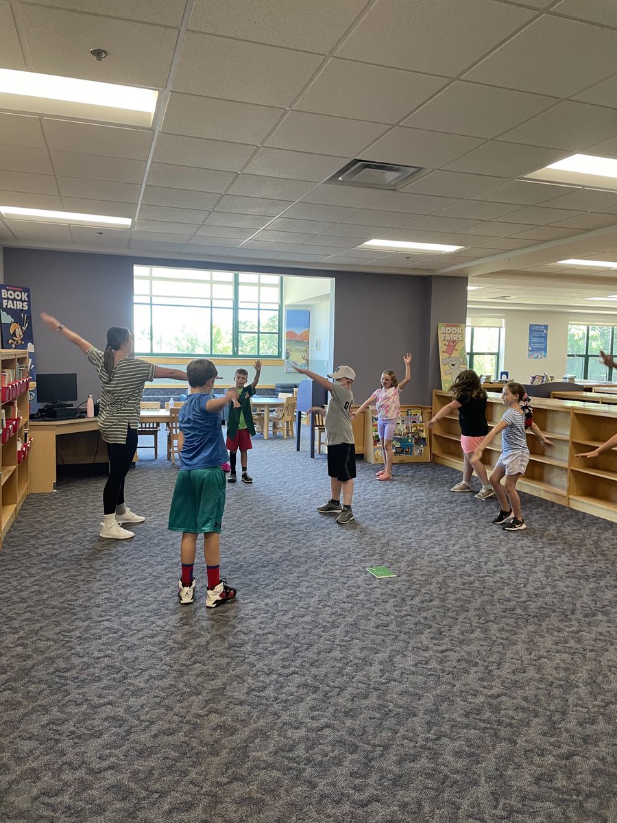 Learning to dance!  #hpclough #mursdinspires  <a href="/cloughpto/">HP Clough PTO</a>