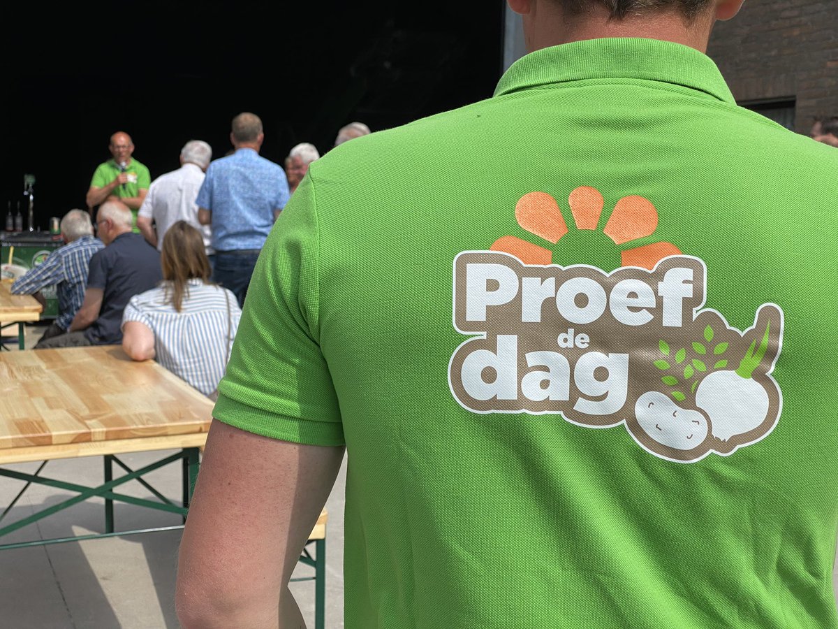 VanIperenBV's tweet photo. De eerste ‘Proef de dag’ zit erop. Wat een mooie zonnige dag voor deze akkerbouwbijeenkomst. 

Kom jij ook naar Proef de dag? Kijk voor de locaties en om je aan te melden op https://t.co/mLsRAC4U8l https://t.co/GizQ3jmTfu