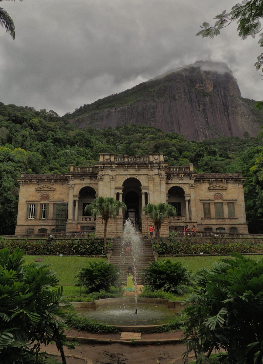 a_sky_scraper's tweet photo. Parque Lage, Rio de Janeiro, Brazil🇧🇷. https://t.co/cLZGRVQq6N
