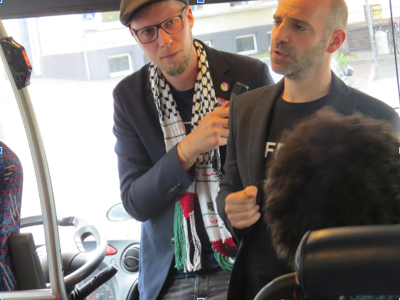 BT3Pteam's tweet photo. Ronnie und Christoph 2017 an Bord d #Freedom2Express. Die @StadtOldenburg hatte versucht unsere Veranstaltung zu verhindern. Das Gerichtsurteil dank @AhmedAbedNK gilt als das erste pro-#BDS Urteil in Deutschland 9/9 https://t.co/bVFpN7VFMu https://t.co/rlD6KlBraP