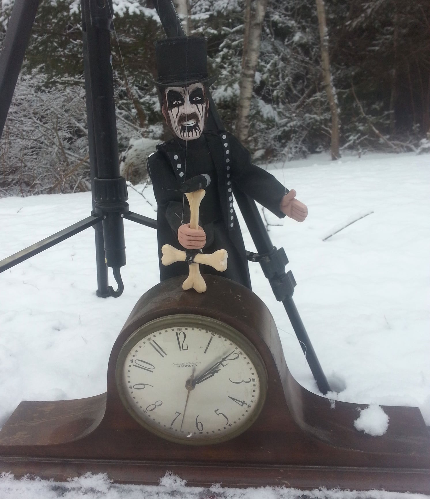 Time waits for no man. Happy 66th birthday to King Diamond. Only one 6 away.  