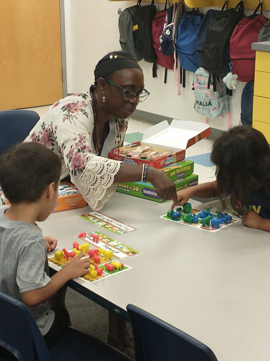 GreenJulieL's tweet photo. Practicing counting and sorting for math is so much FUN! How many seeds are in our watermelons? How many animals of each color? Our STEP Ss can tell you!! #TitleISupport #malits #STEP2022 @IRCSchools @kls_krista https://t.co/LWFW9HTKmN