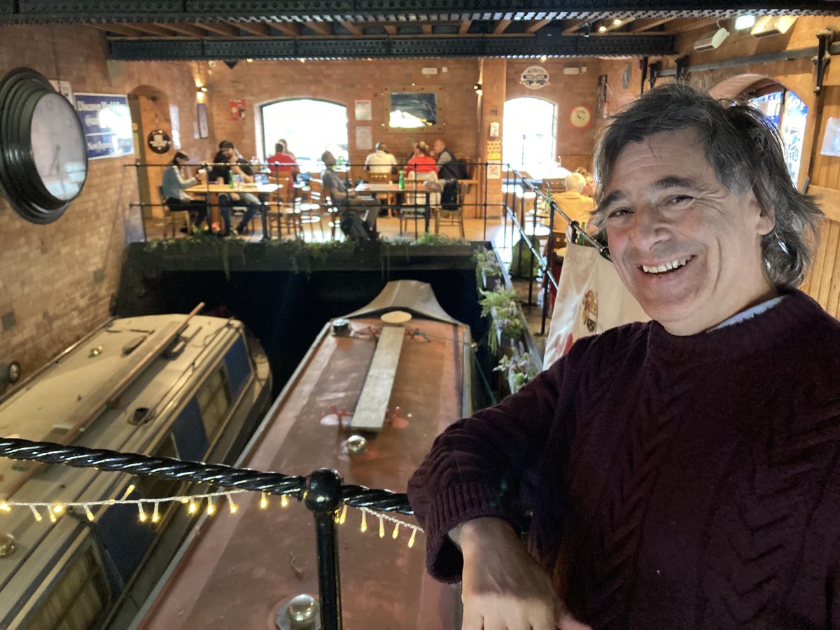 mrmarksteel's tweet photo. This pub in Nottingham has a canal with barges IN THE BAR https://t.co/2OgVXfX9ki