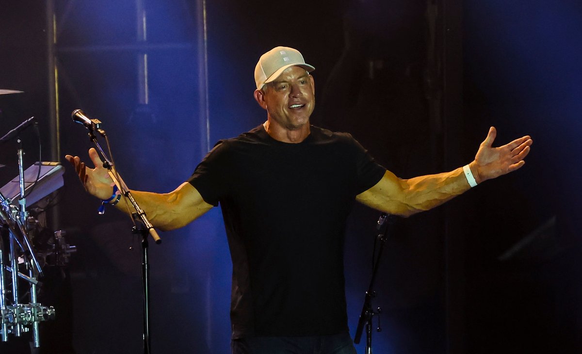 THANK YOU HENRYETTA 💙 We are absolutely blown away by the musicians, partners, crew and volunteers who worked so hard to make this past Saturday so monumental. A special thank you to @troyaikman for bringing us all together in the first place. Henryetta, you have our hearts.