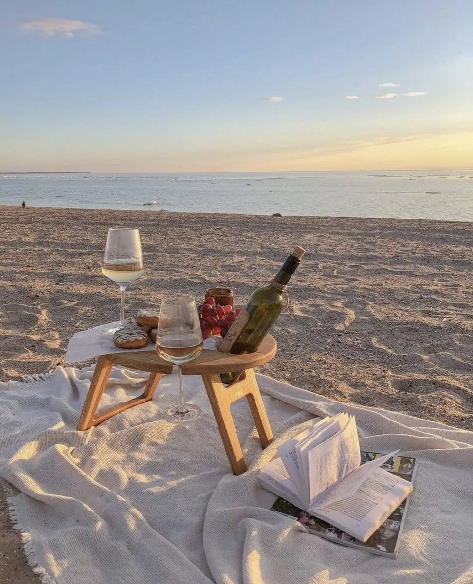 SelectOutfit's tweet photo. picnic date https://t.co/RuVoVOT0ev