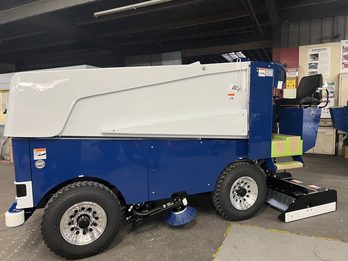 ice_boca's tweet photo. Check out our new 100% electric Zamboni machines for Boca Ice - made in the USA by @ZamboniCompany. Boca Ice has state of the art ice chillers and equipment, and 100% carbon free air with no combustible propane or gas anywhere in the building. https://t.co/dNaeOE9X7K