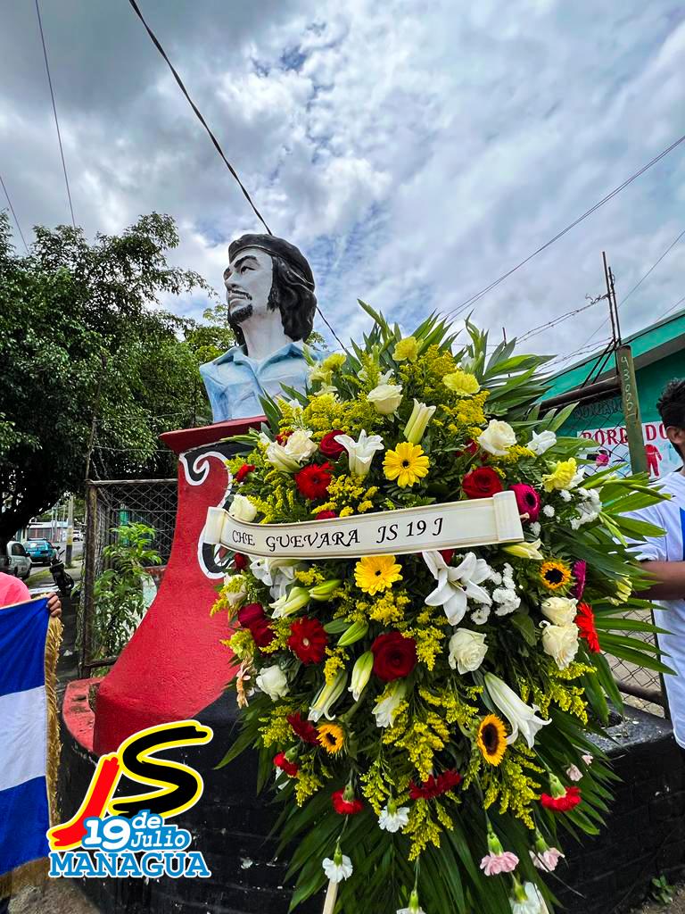 moraraul18's tweet photo. Recuerden que el eslabón más alto que puede alcanzar la especie humana es ser revolucionario.

Cmdte Che Guevara https://t.co/dFuxCSzSjy