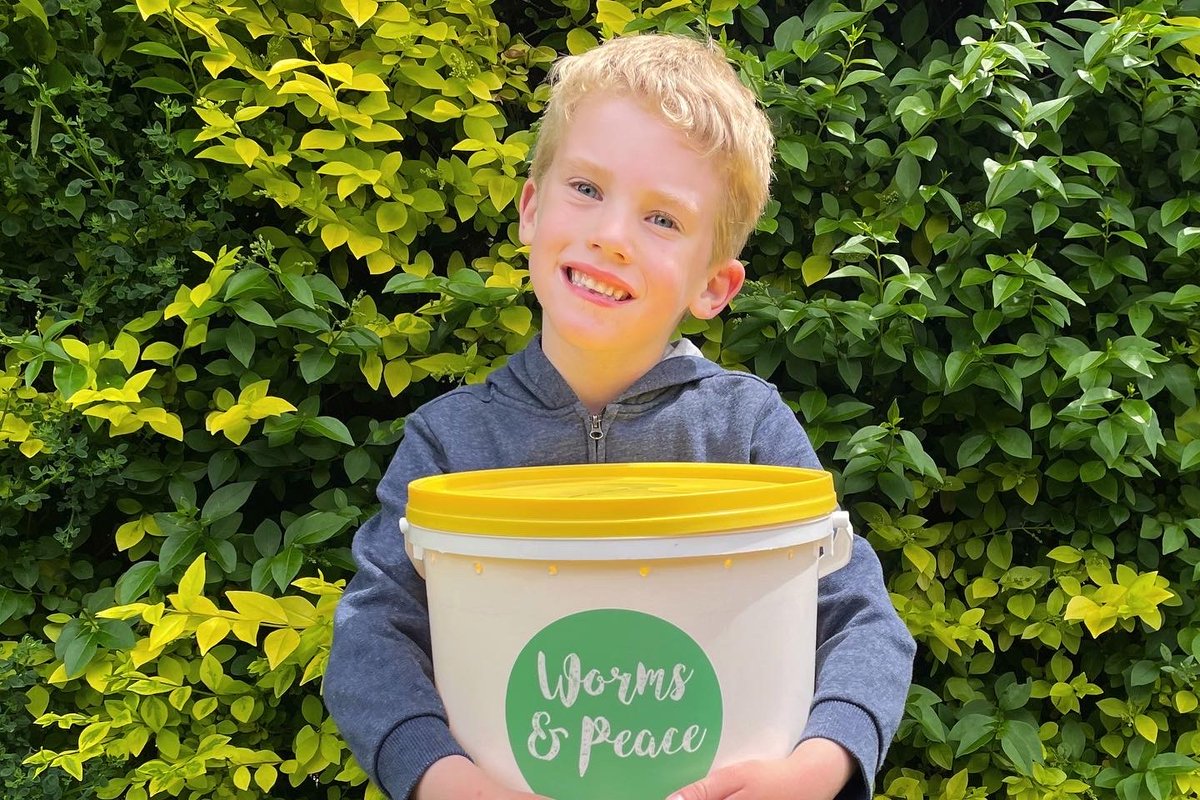 scargill_school's tweet photo. One of our fabulous members of our global committee went to find out all worm farming and will be speaking to the committee soon about how important worms are. #Deerclass @EcoSchools https://t.co/lOZR190lzX