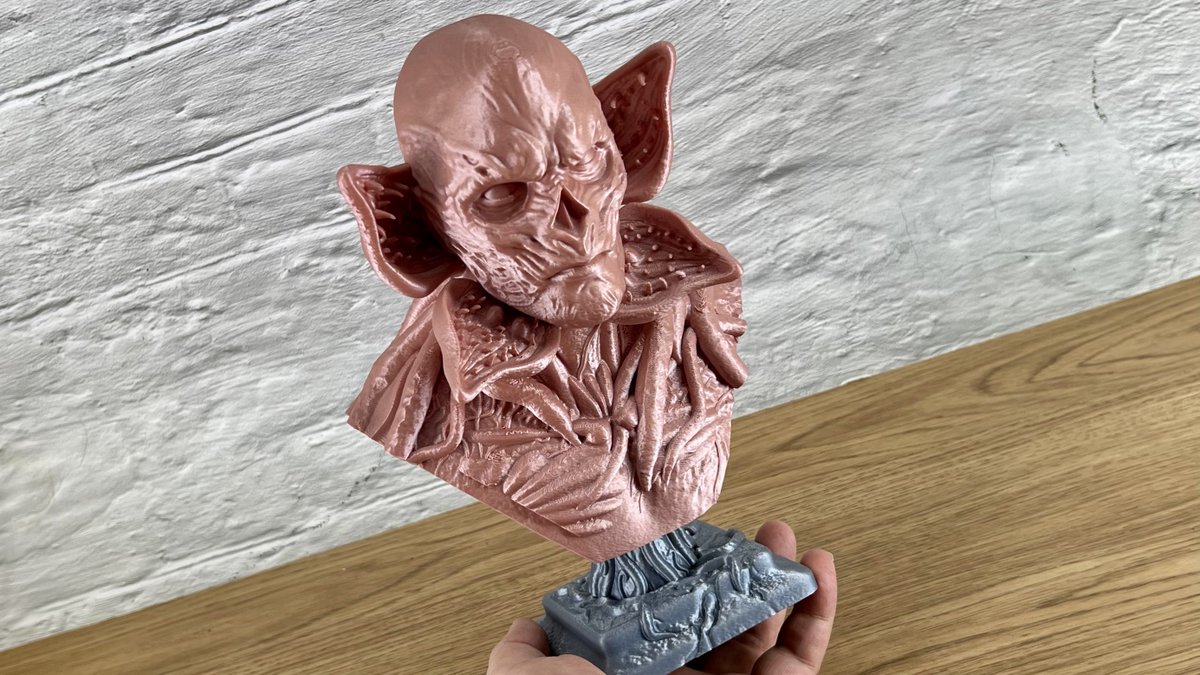 Guys meet Vecnogorgonzola 😂 This is the type of crazy stuff we get up to in <a href="/wekster2507/">Vedran Marjanovic Wekster</a> discord 😆 

2 Amazing models, 1 amazing print 🤯

<a href="/BambulabGlobal/">Bambu Lab</a> X1-C 

<a href="/3DTomorrow/">3DTomorrow</a> rose gold silk with <a href="/prusament/">Prusament</a> My Silverness 

0.2mm layers, warp speed 😛 

#3Dprinting