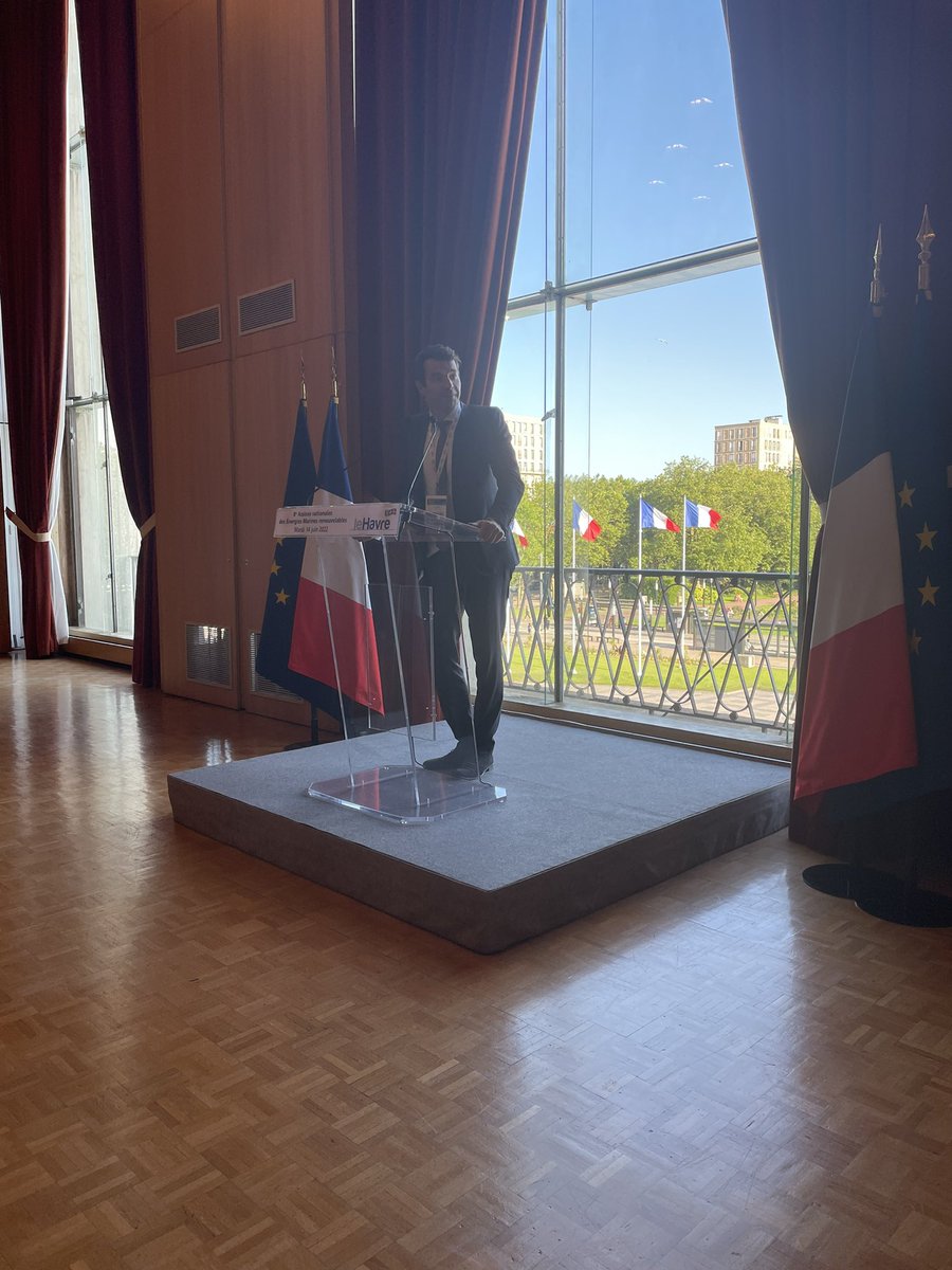 agnesfirmin's tweet photo. C’est au #havre, les #AssisesEMR organisées @ser_enr et Seanergy. Parce que l’éolien #offshore est une composante importante de la #TransitionEnergetique, fière que notre ville et notre territoire soient mobilisés pour accompagner cette filière. https://t.co/2OkbXM66kj