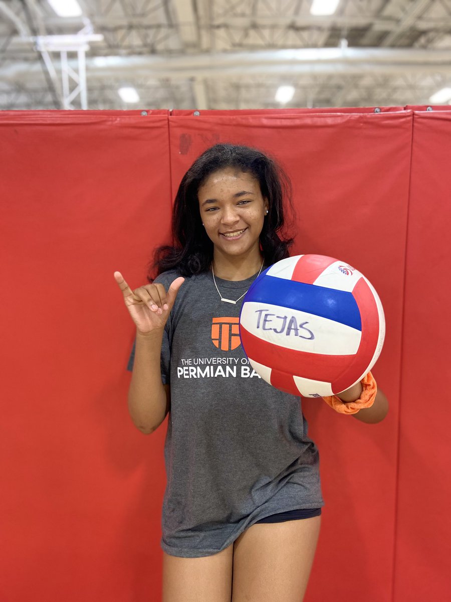 MyaBlac76064690's tweet photo. I am excited to announce my
verbal commitment to play volleyball and further
my education at @UTPBVolleyball ! I am grateful for the opportunity and want to thank my family, coaches, teammates and friends
for supporting me over the years. Go Falcons🦅 https://t.co/OmxKxR0b8e