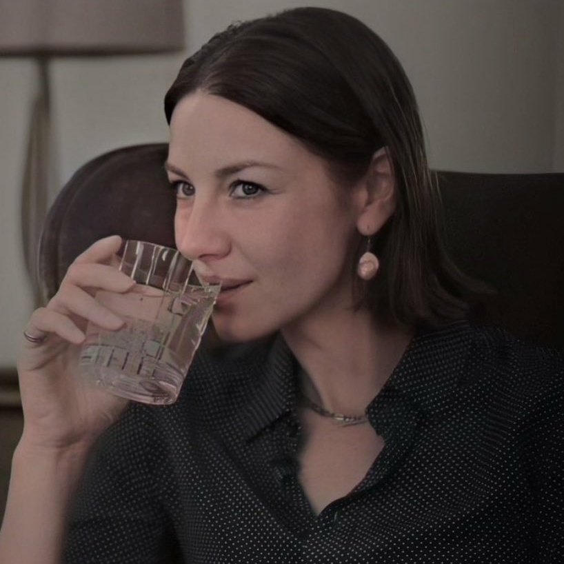 CB_GinAcademy's tweet photo. I could use a drink of @FMNGin today! 😵💫 Anyone else?
#CaitríonaBalfe #forgetmenotgin #needit https://t.co/adVQwp5cJU