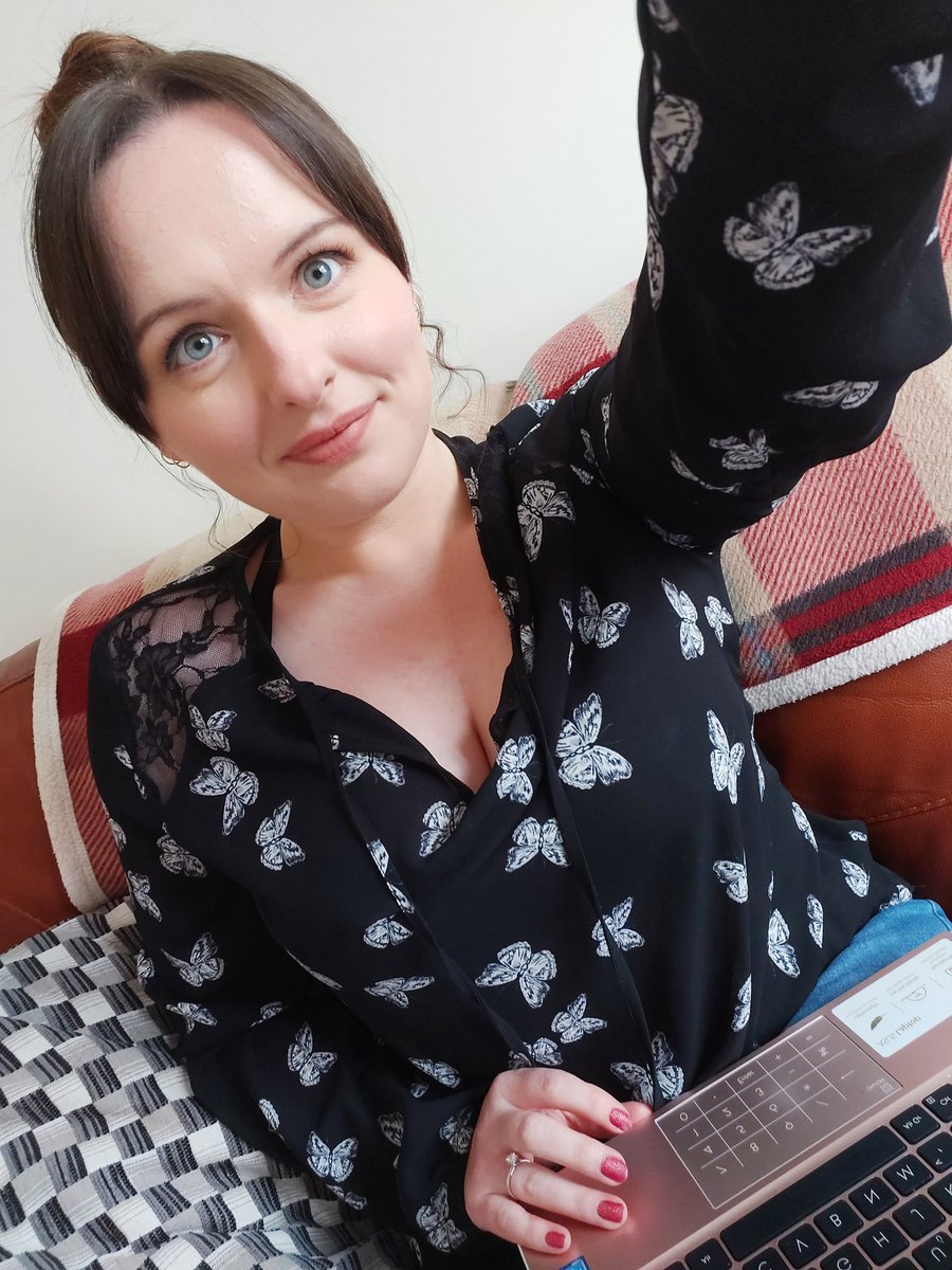DEKendall1's tweet photo. I've updated my website! 👩‍💻 🎉

https://t.co/K60kYn4uYz

Please let me know what you think... 💻 💭

Hope you're having a great week so far 🤓❤

#websiteupdate #website #pink💖 #favouritecolour #newlook #freshdesign #writer #lovewriting✍ #writingcommunity #author #lovebooks📚 https://t.co/5ur810278m