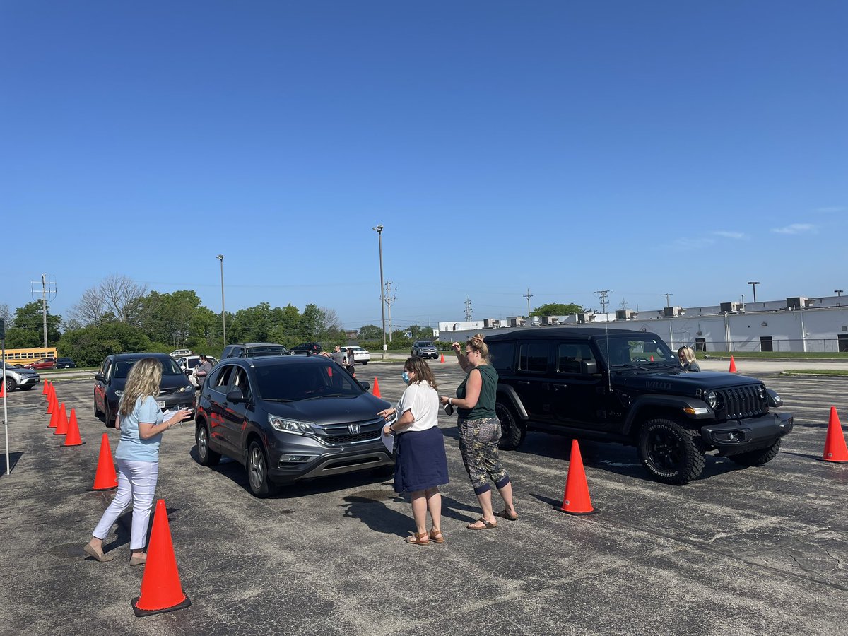 I’m on site at @HayatRx where dozens of parents are taking advantage of a free baby formula drive.