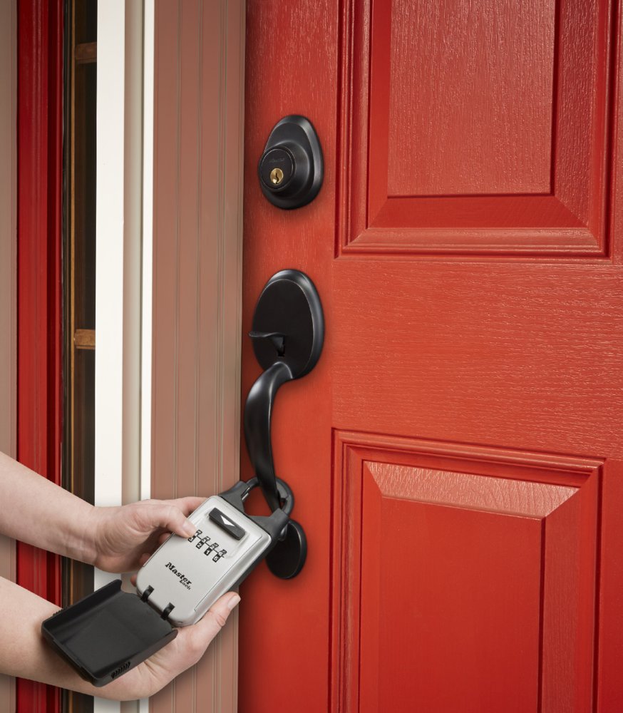 MasterLockUS's tweet photo. Whether you're getting ready for a big move or need to provide guest access while you're out of town, Master Lock lockboxes are the go-to solution for realtors and residents alike looking for a secure, key storage solution.

Shop now at: https://t.co/1Ru8GvmB5a

#Lockboxes https://t.co/neUc5x7vuS