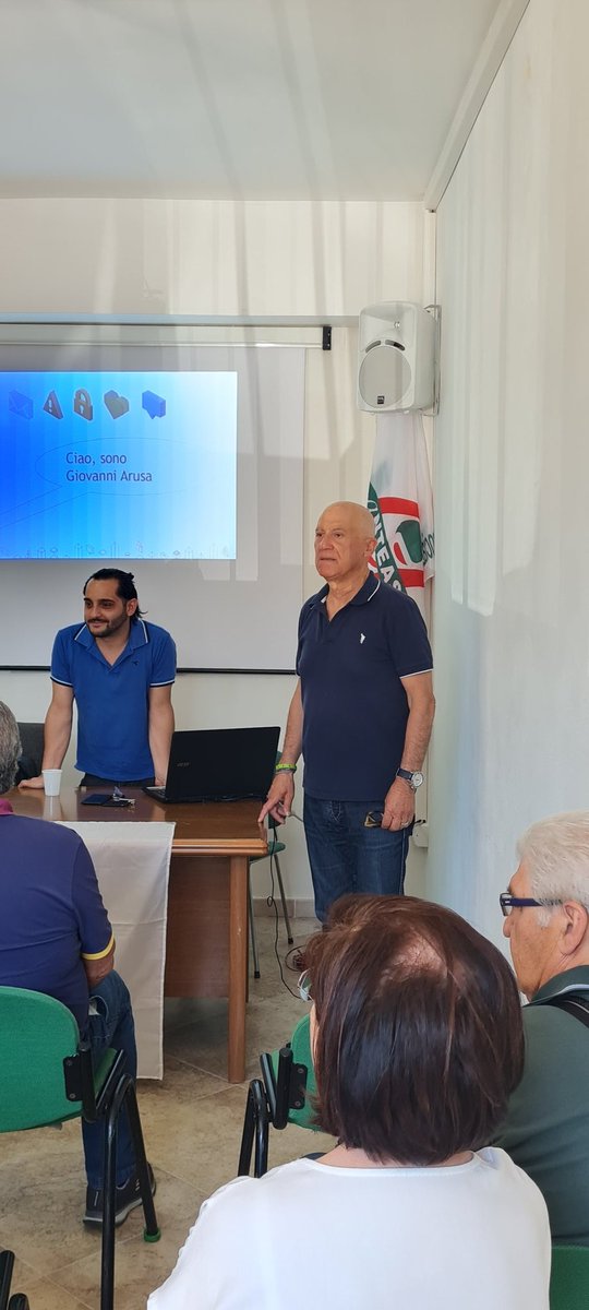 fnp_ag_cl_e's tweet photo. Modulo formativo FAKE NEWS TRUFFE 
Il nostro obbiettivo è aiutare i pensionati a vivere il web e la tecnologia responsabile,apprendendo i principi di base della cittadinanza digitale della sicurezza online
@samontalbano49 @FnpCisl @FNPCISLSicilia @emiliofedele78 @anteasnazionale https://t.co/M1sPd3P0gV