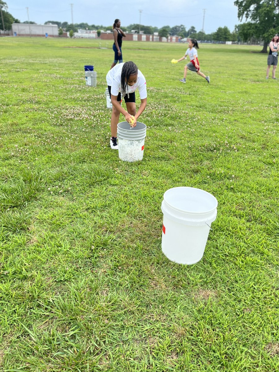 CoachLizWill's tweet photo. Field day fun @Newtown_E https://t.co/MHy8bV4Jmh