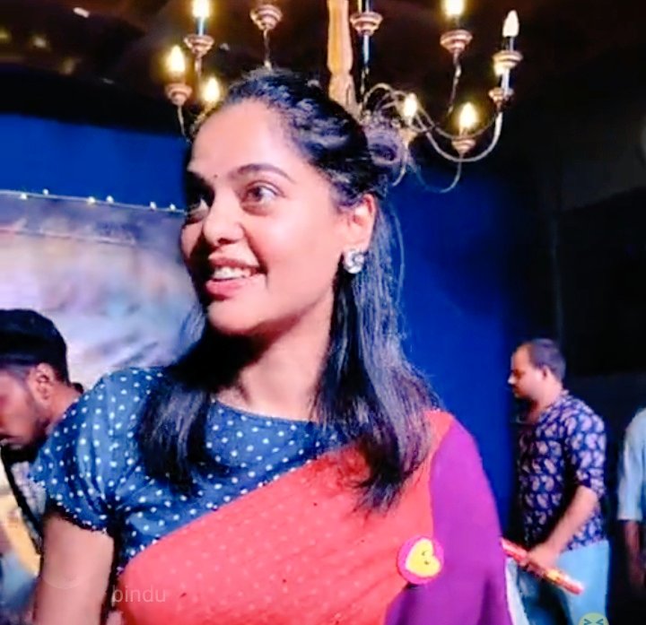 binduians's tweet photo. Beautiful @thebindumadhavi at fans meet 
#HBDBinduMadhavi #BiggBossNonStop https://t.co/LtkSHiCJee
