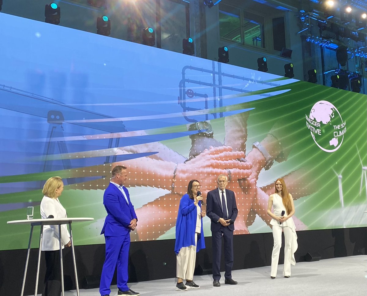 ArnoldSCI's tweet photo. Itโs a wrap! A big THANK YOU to all our amazing speakers who joined us from 15 nations and of course to all #ClimateActionPartners and guests for joining us at the sixth AUSTRIAN WORLD SUMMIT to combat climate change ๐ #AWS22 @MLangthaler @vanderbellen @mattiseman @MeierBarbara https://t.co/AO5rHYYNLJ