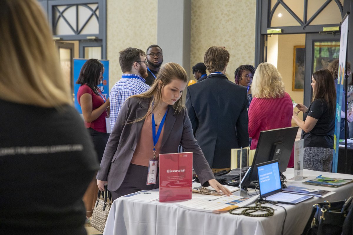 JAGnational's tweet photo. "JAG has shaped so much of who I am today. I hope I can shape the JAG program the way it has shaped me over the last few years." - @ryahmariek, National Career Association President.

Tune in ➡️https://t.co/OrUhDm7kQL

#JAG #nonprofit https://t.co/Vb9nULL9gZ