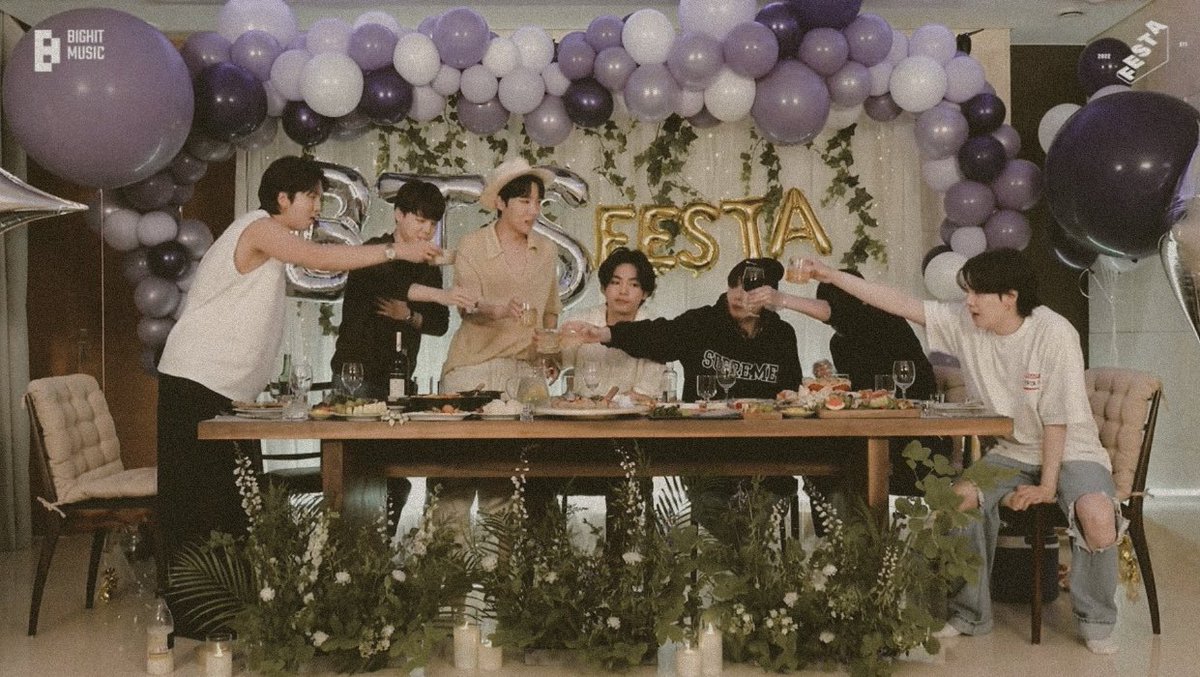 HyungMih's tweet photo. #BANGTANFOREVER 💜🤞🏻 https://t.co/iZ55R6CbcW