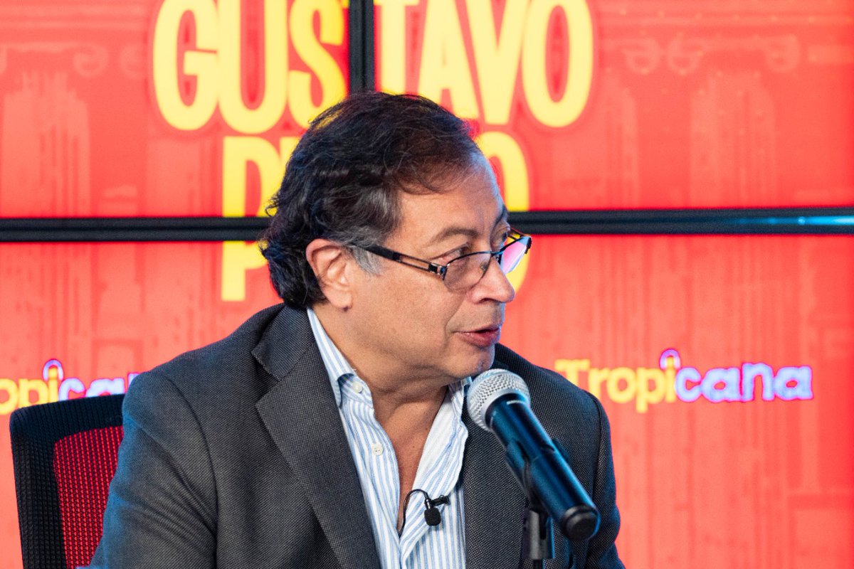 <a href="/petrogustavo/">Gustavo Petro</a> @PereTantico #AlAire "Verdad, pues depende de ellos": <a href="/petrogustavo/">Gustavo Petro</a> responde si se sentará a hablar con Federico Gutiérrez y Álvaro Uribe, si es elegido como presidente. 

#PetroEnTropicana  bit.ly/3O3m7Ck