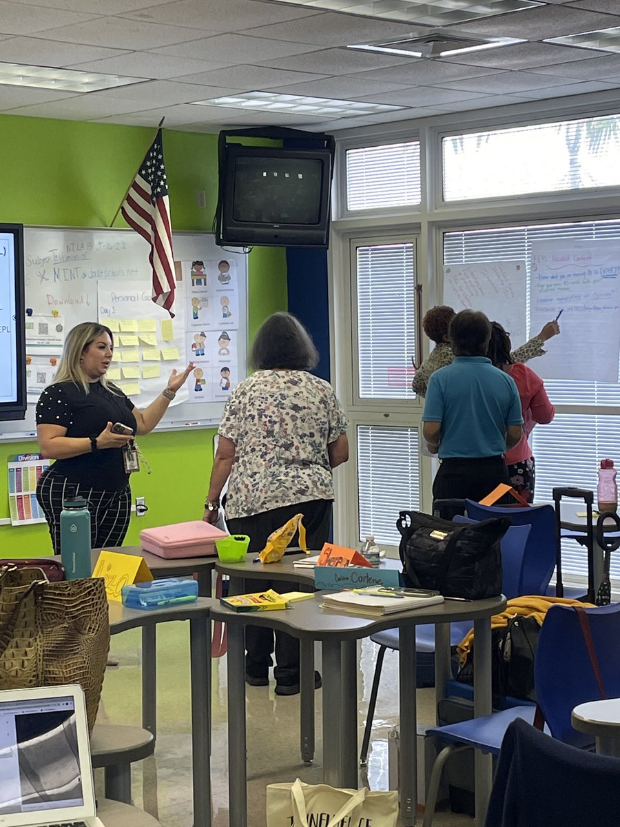 MiamiLEARNS's tweet photo. PD facilitators unpacking the Framework of Effective Professional Learning (FEPL) #professionallearning #resources #HighQualityPD @mdcps_profdev @rwimberly67 @millygonzalez22 @sherraeld @vivianveiga @jeanniev02 https://t.co/RpX3y6gTUu