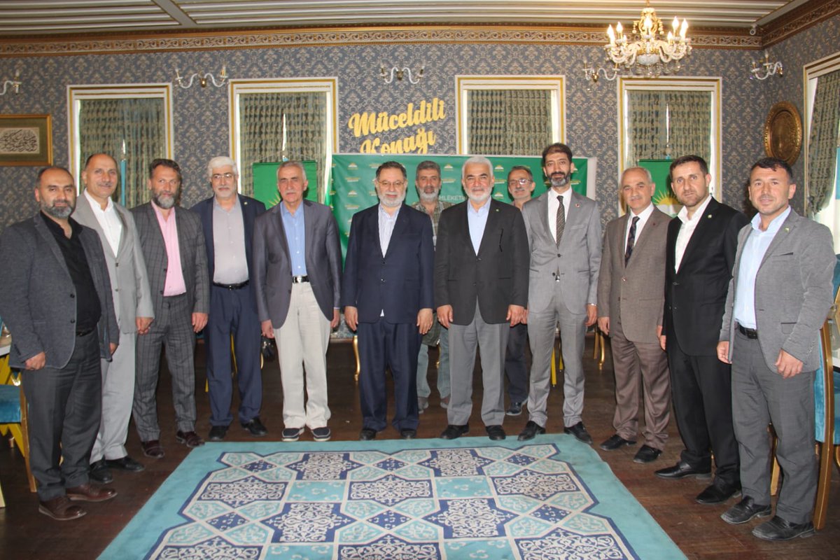 Genel Başkanımız Sayın Zekeriya Yapıcıoğlu, Erzurum programları kapsamında STK temsilcileri ve kanaat önderleriyle bir araya geldi.