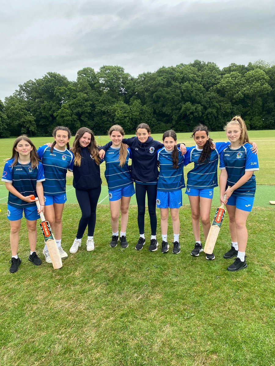 Well done to the u13 girls cricket team for taking part in the Harlow Schools cricket tournament. A great performance from all 🏏👏