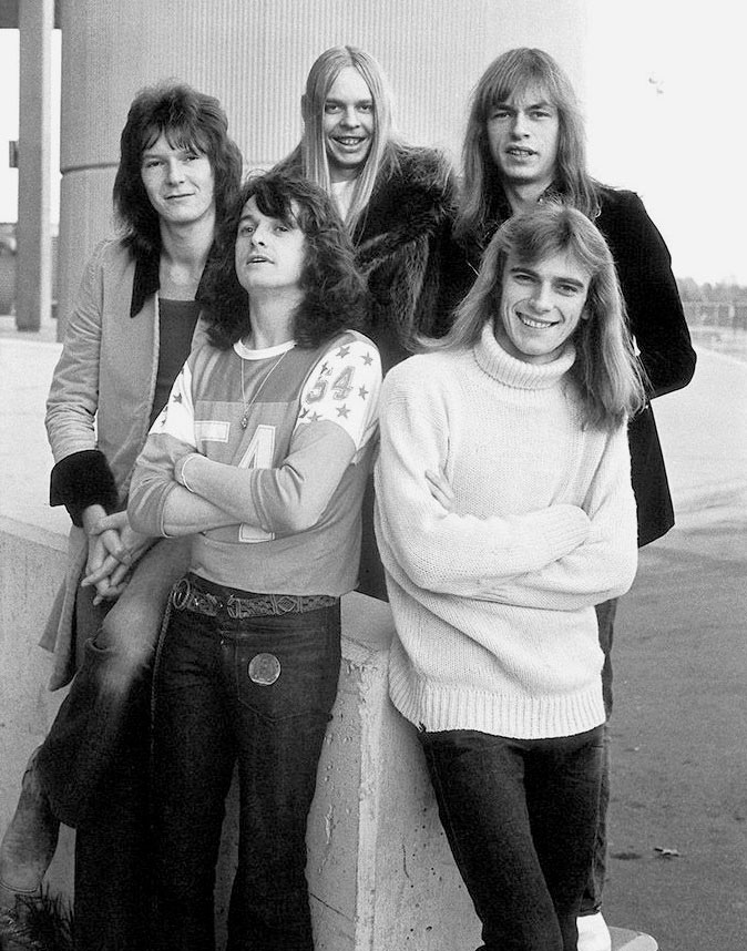 TheProgCorner's tweet image. Behold: the greatest band ever, Yes!!!
@yesofficial