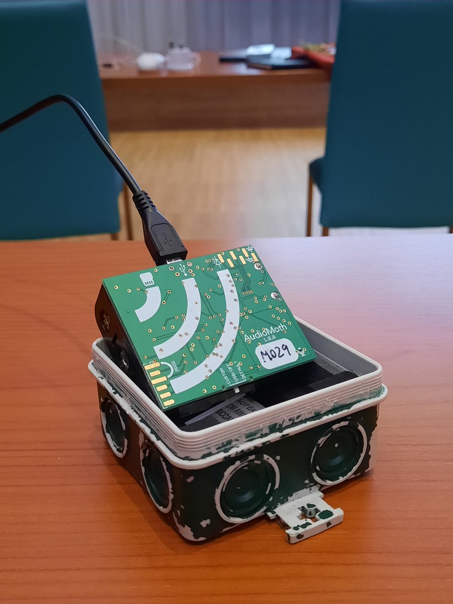 MartaFalzon's tweet photo. Day 2 of the #CLIMBATS training - getting ready for the field by configuring @AudioMoth detectors 🦇 https://t.co/QWb3k82qpF